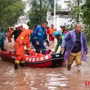 山西多地连夜组织居民撤离，有老人被洪水冲走