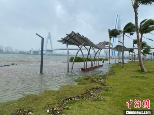 台风“圆规”登陆海南岛造成较严重影响